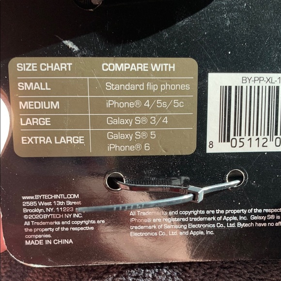 Black Universal Smartphone Case - Picture 8 of 12